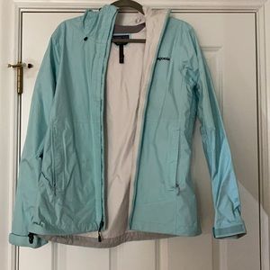 Women’s Patagonia turquoise rain jacket with hood